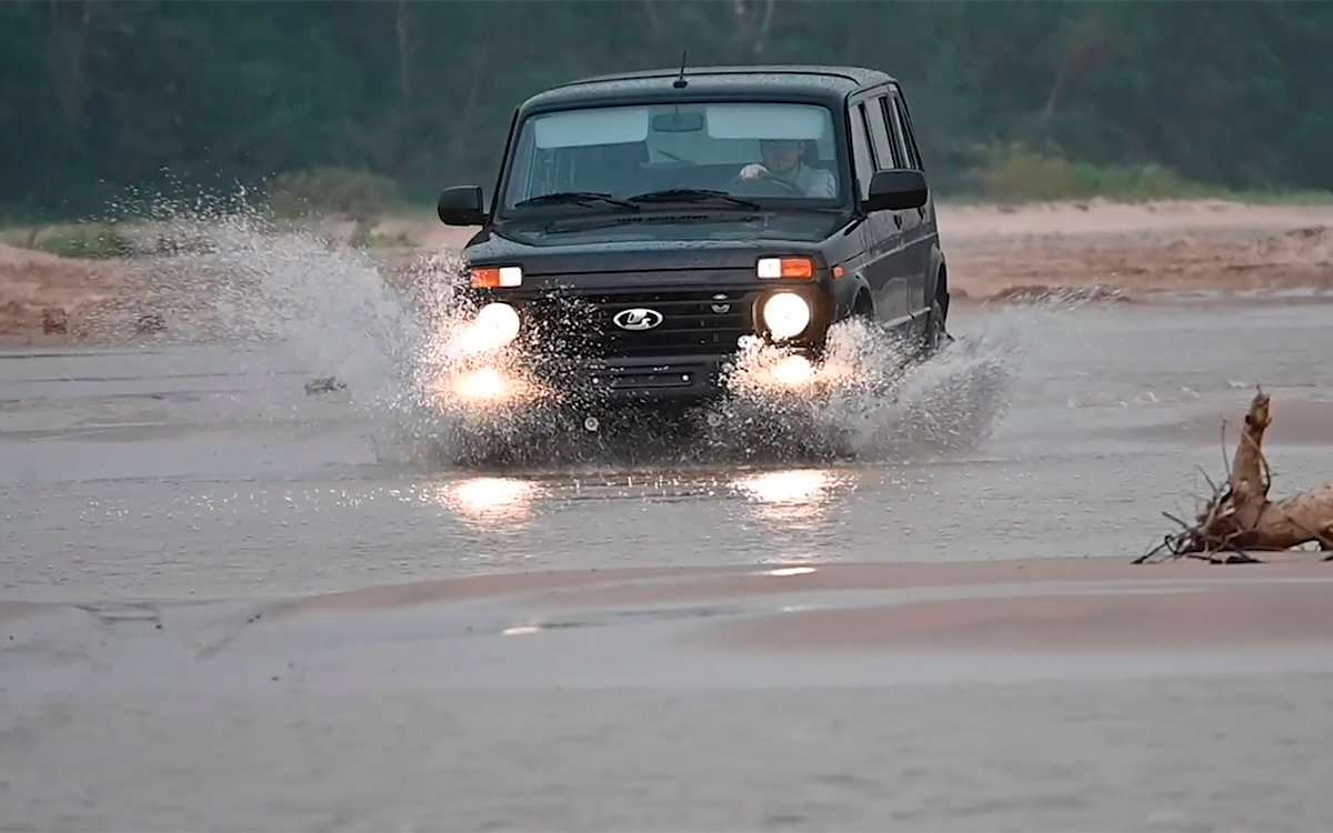 В Боливии сняли шутливую рекламу Lada 4x4